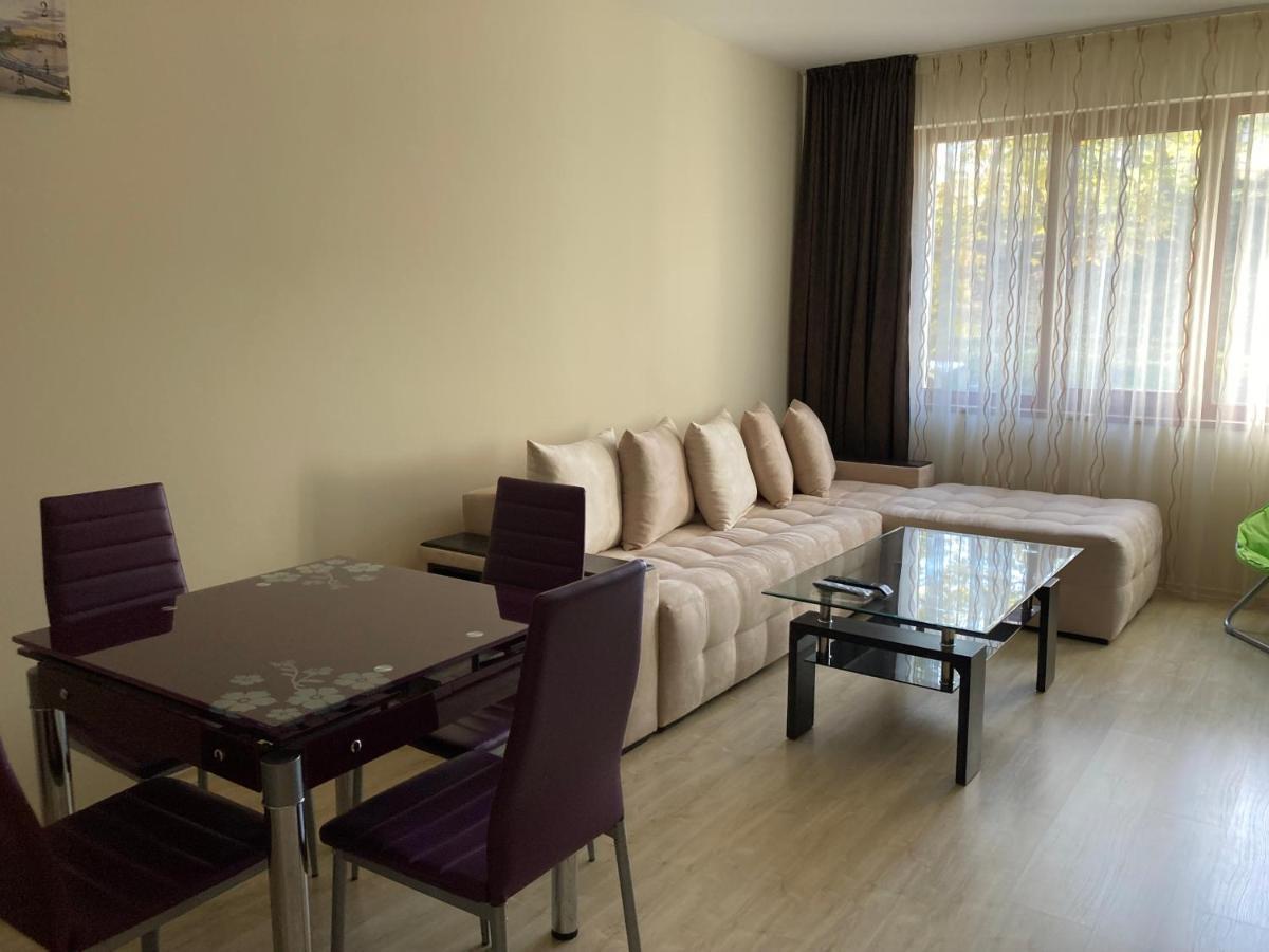 Ferienwohnung Botanica Prime Warna Exterior foto